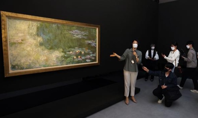 Exhibition of late Samsung chairman's donated art marks 1st year