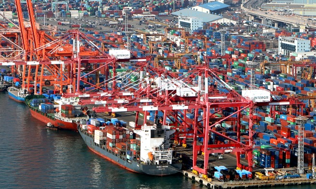 Export volume in December sets record high for month