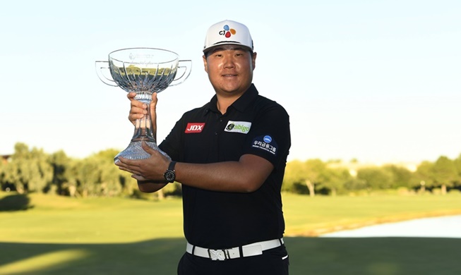 Two Korean golfers win PGA, LPGA events in US on same day