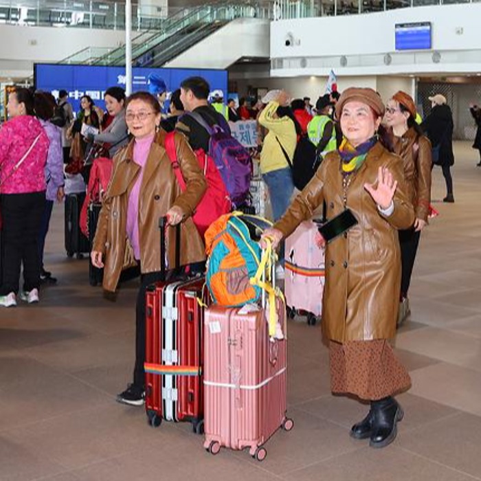 Chinese cultural exchange tour group arrives in Incheon