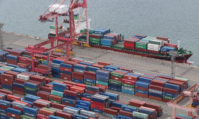 Export growth in May records 32-year high of 45.6%
