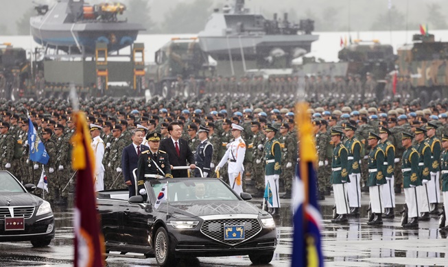 President Yoon attends 75th Armed Forces Day event