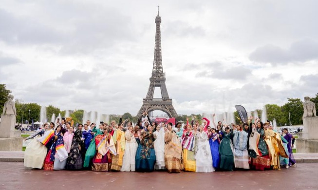 🎧 Korean cities, France to host Hanbok model contests from April