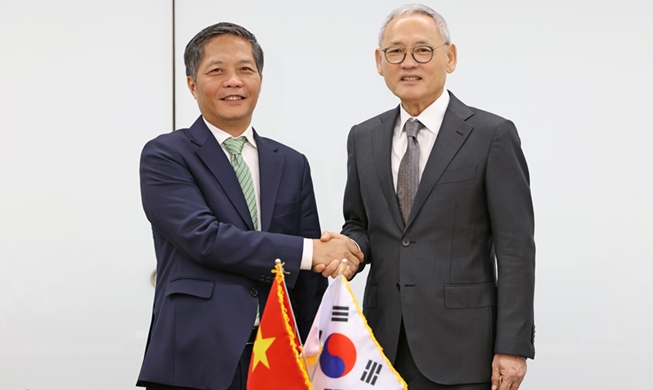 Culture minister pledges stronger cooperation with Vietnam
