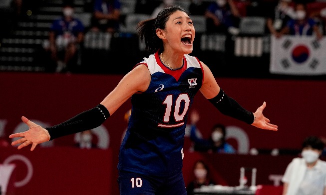 Women's volleyball captain Kim praised for leading team to Olympic semis