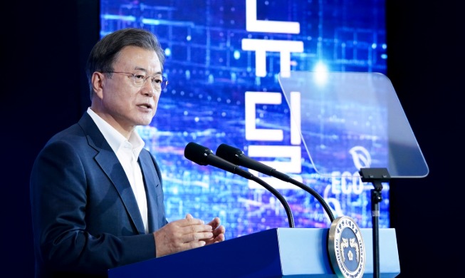 Opening Remarks by President Moon Jae-in at Presentation of Smart City Strategy Associated with Korean New Deal