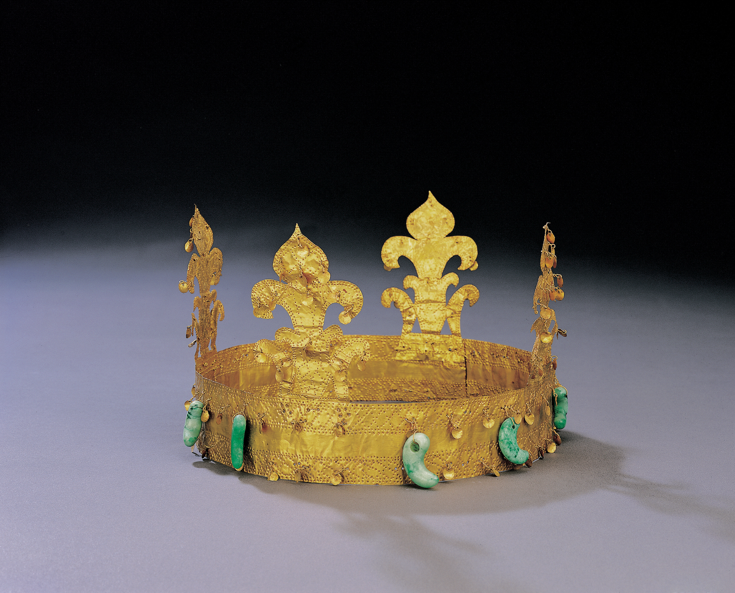 Gold Crown and Ornaments from Goryeong