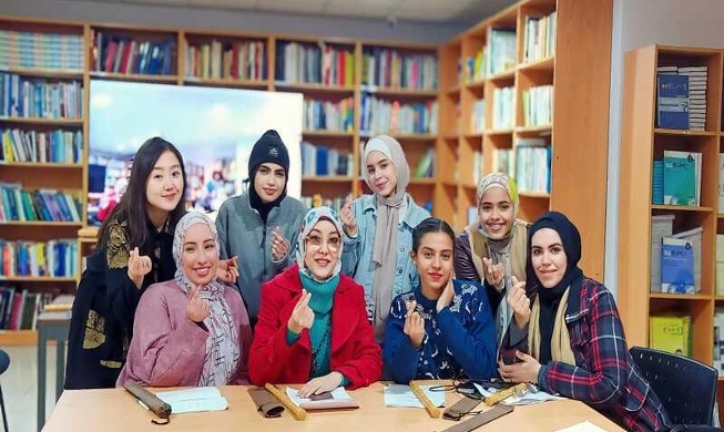 تجربة لا تُنسى في فصل العزف على الآلات التقليدية الكورية بمعهد الملك سيجونغ في القاهرة (المراسلة الفخرية)