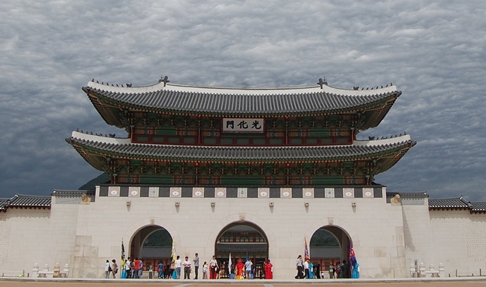 Gwanghwamun, the main front gates of Gyeongbokgung Palace.