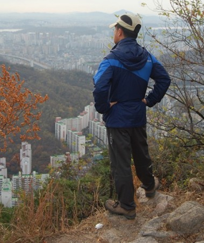 The view from Inwangsan. 