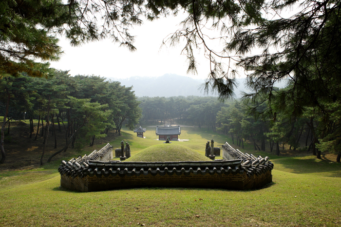 Sareung is the resting place of Queen Jeongsun, wife of King Danjong.