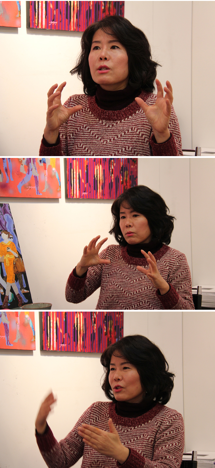 Artist Park Ju-kyong talks about her winning piece “Citizens.” (photo: Wi Tack-whan)