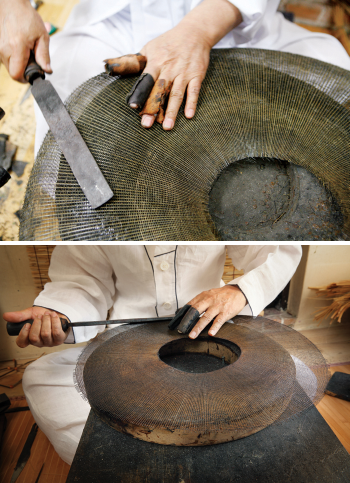 (Top) Curving the flat bamboo-weave brim; (Right) Curving the flat bamboo-weave brim. 