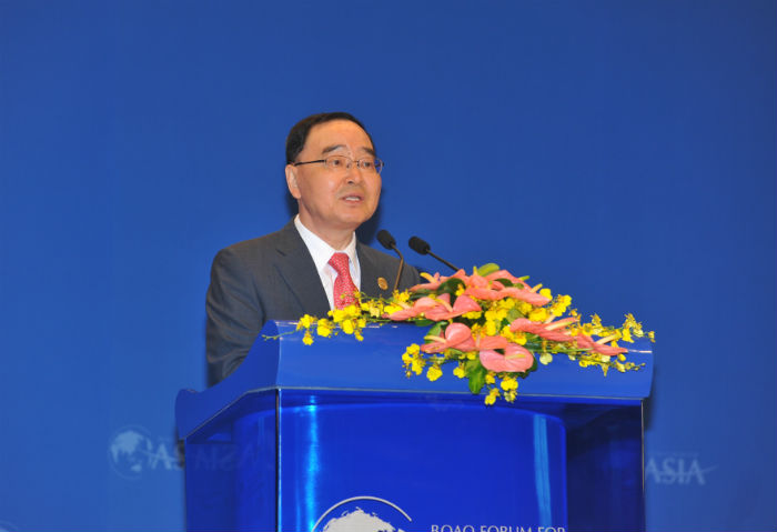 Korean Prime Minister Chung Hongwon delivers the keynote speech on the potential for Asia's future and Korea's policy for developing the creative industries. (photo courtesy of the Prime Minister's Secretariat, part of the Office for Government Policy Coordination)