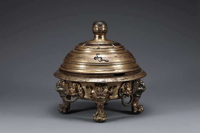 An incense burner excavated at Mireuksa Temple in Iksan. (photo courtesy of the NMK)