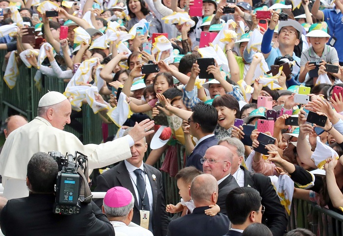 140815_Pope_Francis_mass_2.jpg