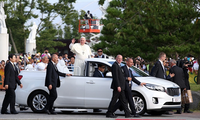 140816_pope_Francis_1.jpg