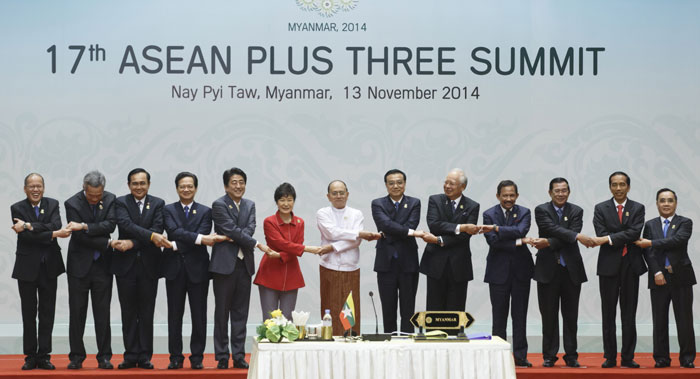 Leaders of ASEAN member states will gather in Busan for the ASEAN-Republic of Korea Commemorative summit and discuss measures to boost cooperation between the two regions. The above photo shows President Park Geun-hye and leaders from ASEAN as they pose for a photo at the ASEAN+3 summit in Nay Pyi Taw, Myanmar, on November 13.