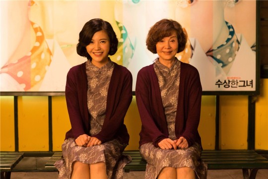 The film '20, Once Again' tells the story of a woman in her 70s who returns to her youth. It's gaining popularity not only in China but in many countries around the world. 
