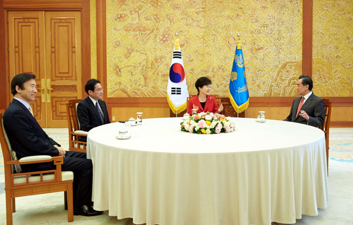 150321_VIP_trailateral_L3.jpg
