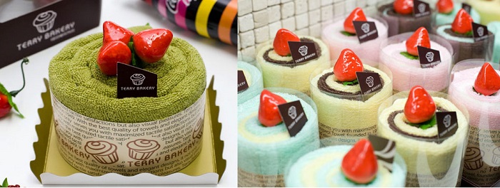Towels packaged like cakes are popular gifts.