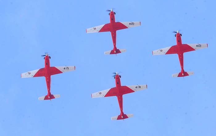 During the ceremony, five KT-1P trainer planes, jointly produced by the Peruvian government and Korea Aerospace Industries (KAI), fly in formation above the skies of Lima on April 21.