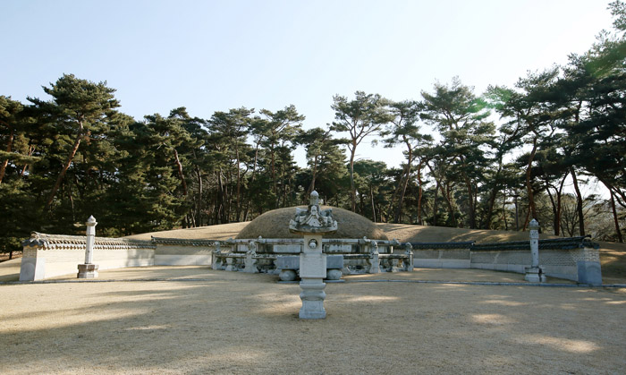 160108_hongneung_tomb.jpg