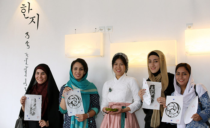 160503_kculture_art2.jpg