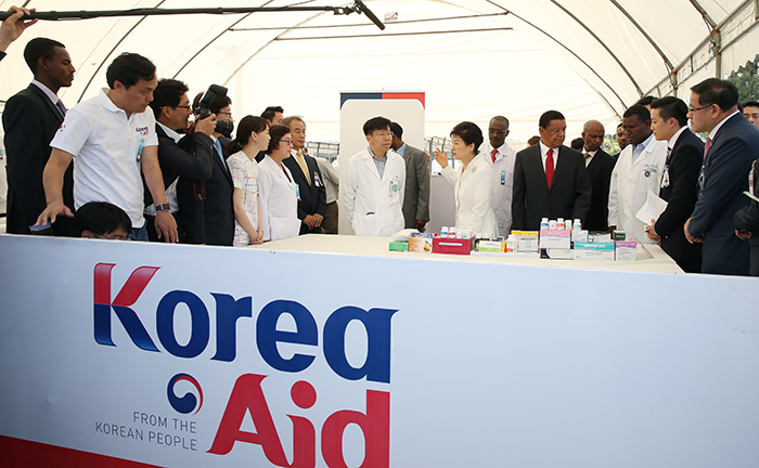160529_koreaaidopening_art1.jpg