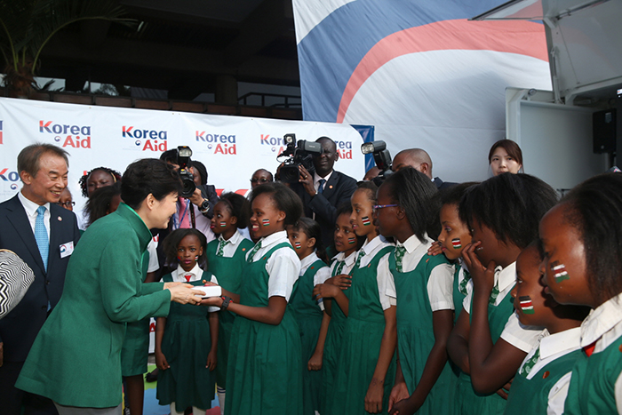 160601_kenyakoreaaid_art2.jpg
