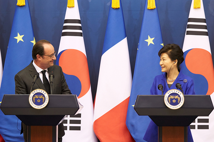 160602_presparkinfrance_art1.jpg