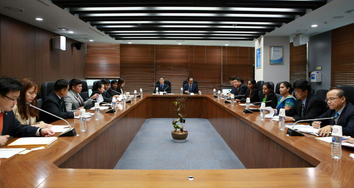 Public officers from Laos, Myanmar and Sri Lanka visit the Korea Local Information Research & Development Institute in Mapo-gu District, Seoul, to learn about Korea’s experiences in establishing a resident registration system, on Oct. 26.
