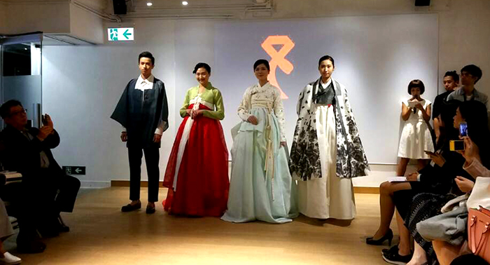 161221_hkkorea_art3.jpg