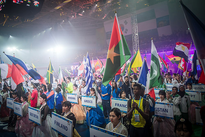 A combined 971 athletes from 183 countries on June 24 attend the opening ceremony of the 2017 World Taekwondo Championships at Taekwondowon in Muju-gun County, Jeollabuk-do Province. (WTF)