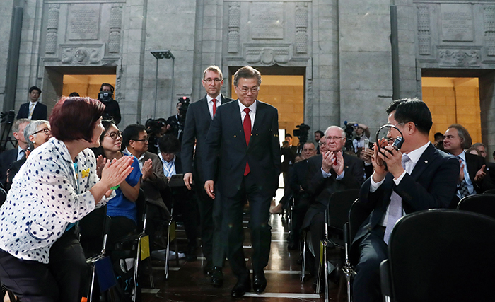 170707_presmoonkorber_art3.jpg