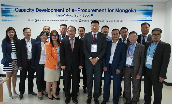 Korea has been sharing its expertise and experiences with its neighbors around the world. Mongolian public officers in the public procurement sector participate in a training program on e-procurement. The program was held at the Public Procurement Training Institute in Gimcheon, Gyeongsangbuk-do Province, in August 2016.