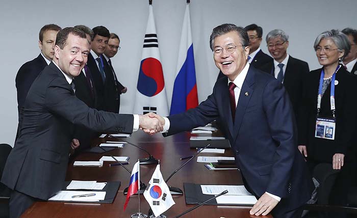171115_korearussia_art1.jpg