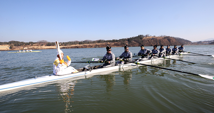 171226_olympicflame_3.jpg