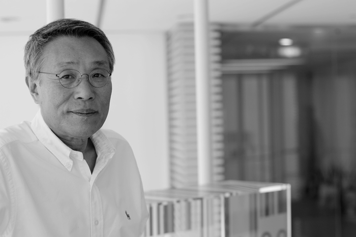 Novelist Hwang Sok-yong has won the 2018 Emile Guimet Prize for Asian Literature for his work 'At Dusk.' (Daesan Foundation)