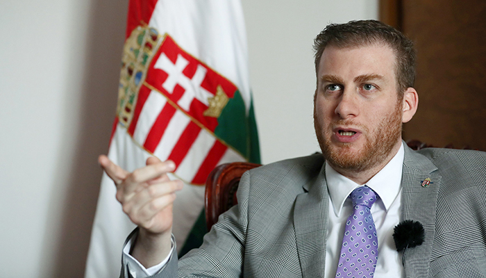 Hungarian Ambassador to Korea Mózes Csoma on April 16 talks about his views of the peace process on the Korean Peninsula at the Hungarian Embassy in Seoul’s Yongsan-gu District.
