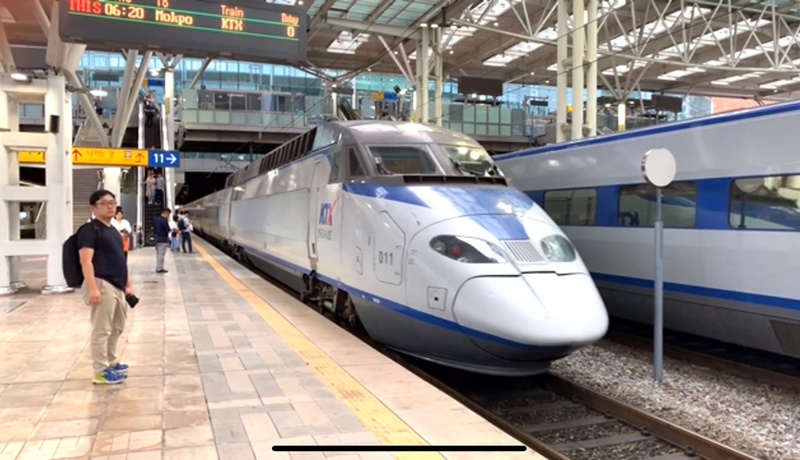 We took the KTX bullet train at Seoul Station.