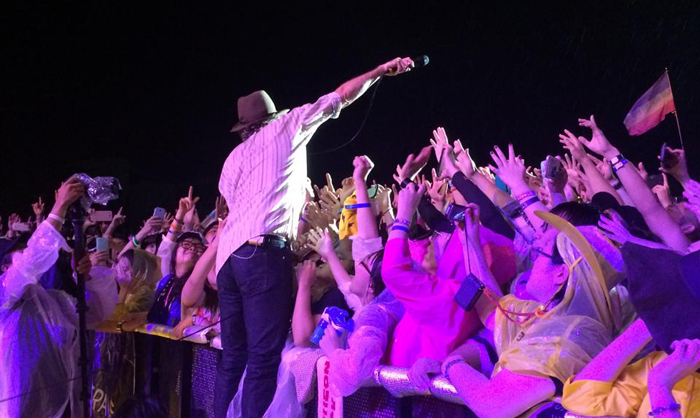 The Scottish band Travis electrifies the audience on August 3 at the 2014 Incheon Pentaport Rock Festival. 