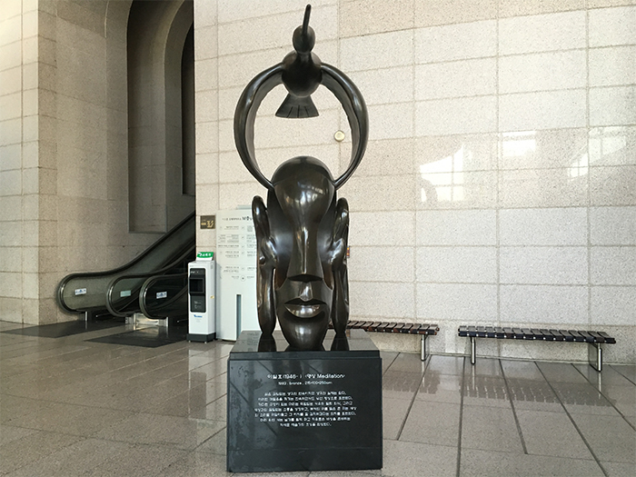 ‘Meditation’ is currently on exhibit at the Seoul Arts Center's Opera Hall.