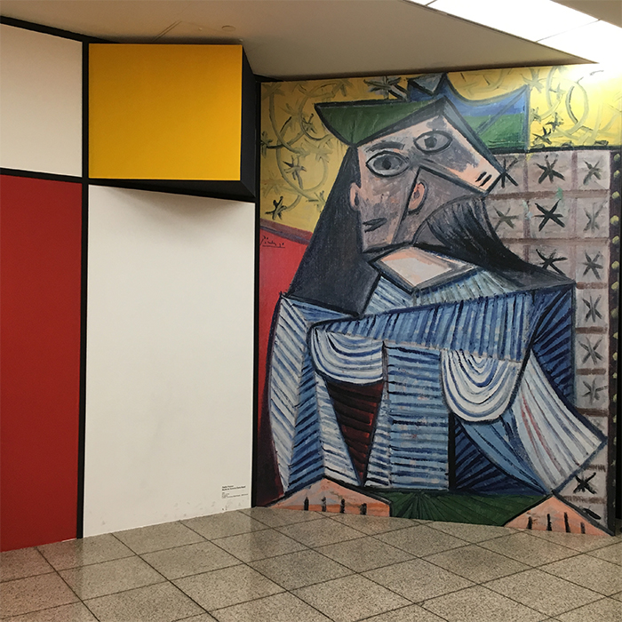 Abstractionists Picasso and Mondrian are on display at the Hangaram Design Museum. Picasso used points, lines and the surface of the painting to create simple symbols.