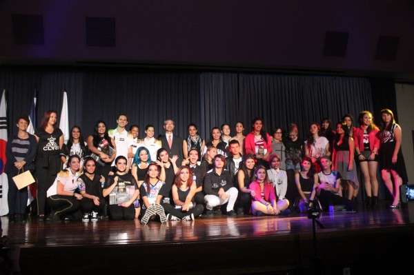 Participants pose for a photo during the second round of the Costarican edition of the K-pop World Festival 2015.