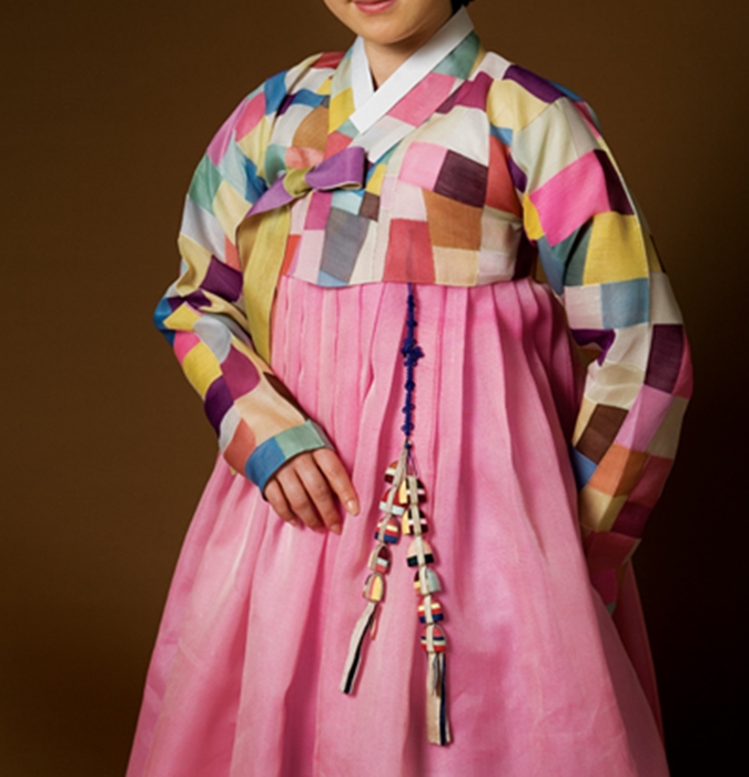Why the traditional wrapping cloth has enduring