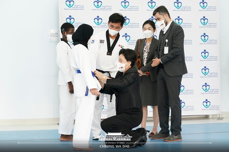 President Moon Jae-in and first lady Kim Jung-sook on Jan. 16 attended an official event for Expo 2020 Dubai's Korea National Day held at Al Wasl Plaza in Dubai. President Moon said, 