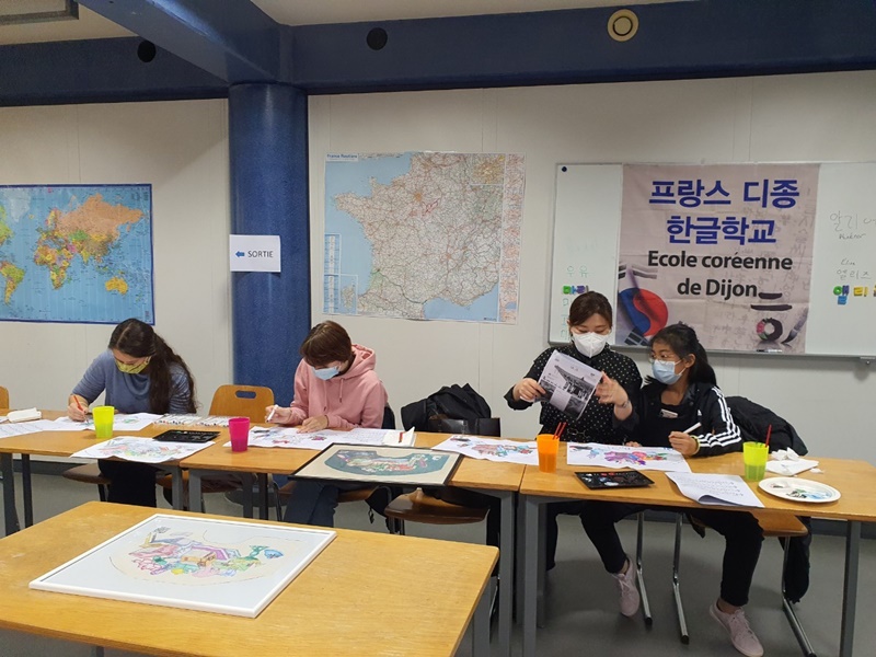  General support centers for expats in Korea help them find jobs (Tong Thi My Linh from Vietnam in Vietnamese