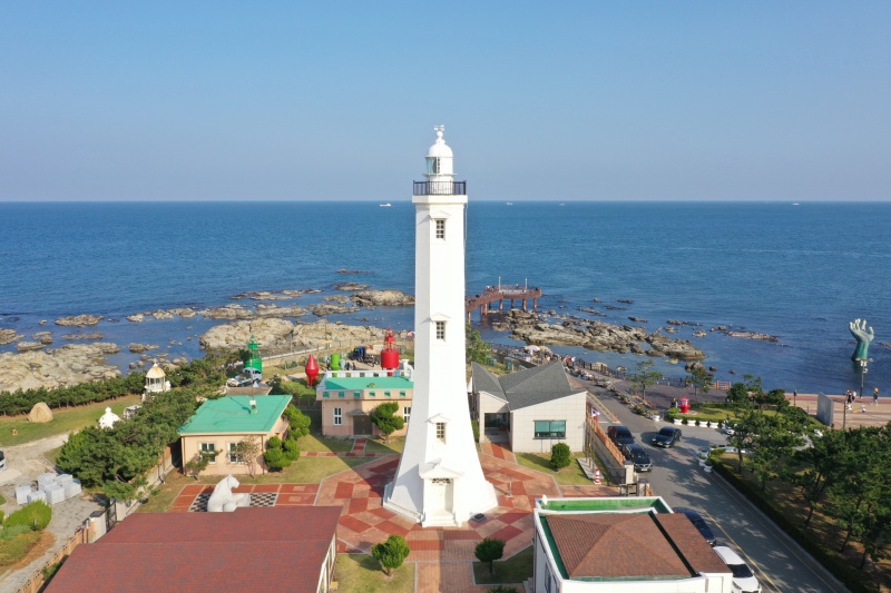 The International Association of Marine Aids to Navigation and Lighthouse Authorities has named Homigot Lighthouse in Pohang, Gyeongsangbuk-do Province, the 2022 Heritage Lighthouse of the Year