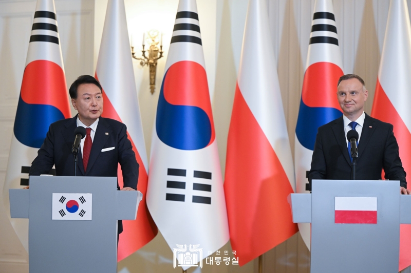 President Yoon Suk Yeol on July 13 speaks at a joint news conference with Polish President Andrzej Duda at the Presidential Palace in Warsaw.